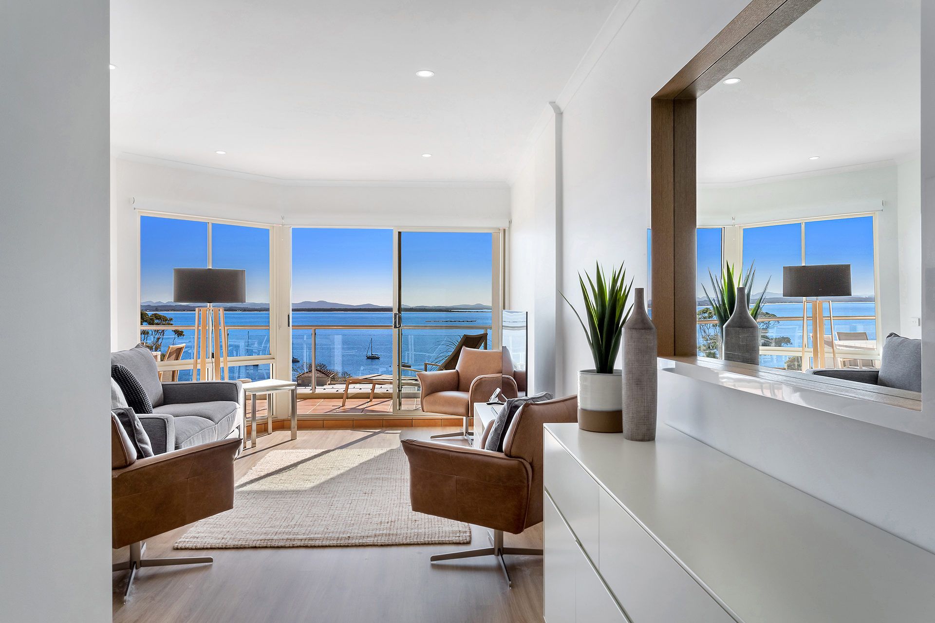 Breakwater Apartment 403 The Bay Holidays